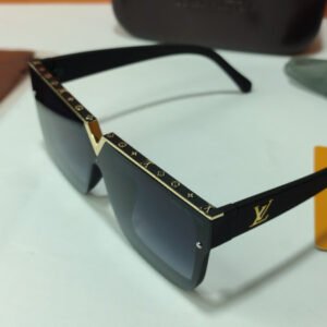 Louis V Sunglasses Black Mate V