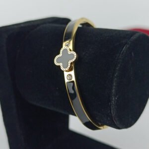 Clover Bangle Black