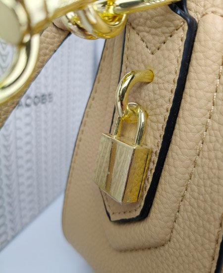 Marc Jacobs Skin Handbags - Image 5