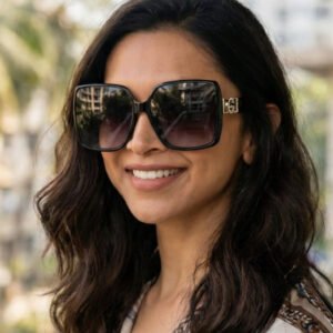 Gucci Sunglasses Oversize GG07