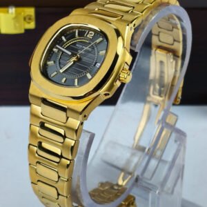 PATEK PHILIPPE Women's Watch NAUTILUS 7011/1